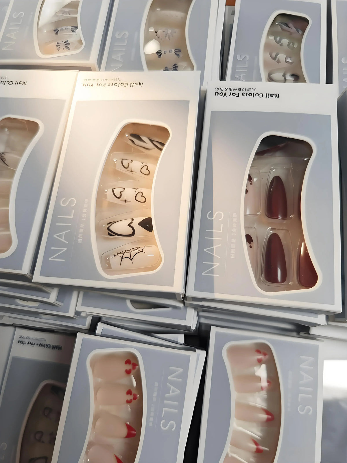 48 Pieces/96 Pieces Random Styles Press On Nails, Mixed False Nails With Various Fashion Shapes Random Delivery, Suitable For Women And Nail Art, Glamorous Painted False Nails, Must-Have For Manicure