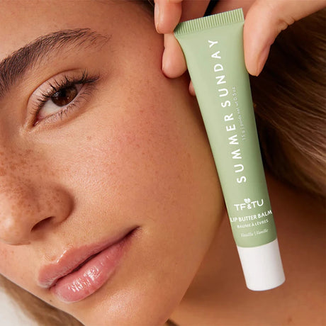 Summer Lip Moisturizing Lip Balm Care 15ml Lip Balm Smoothing Lip Lines Lasting Nourishment For Women Daily Care Makeup Lipcare