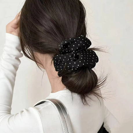 French Style Satin Hair Scrunchie Simple Black White Wave Point Designs Large Intestine Hair Loop Retro Gentle Elastic Hair Ties