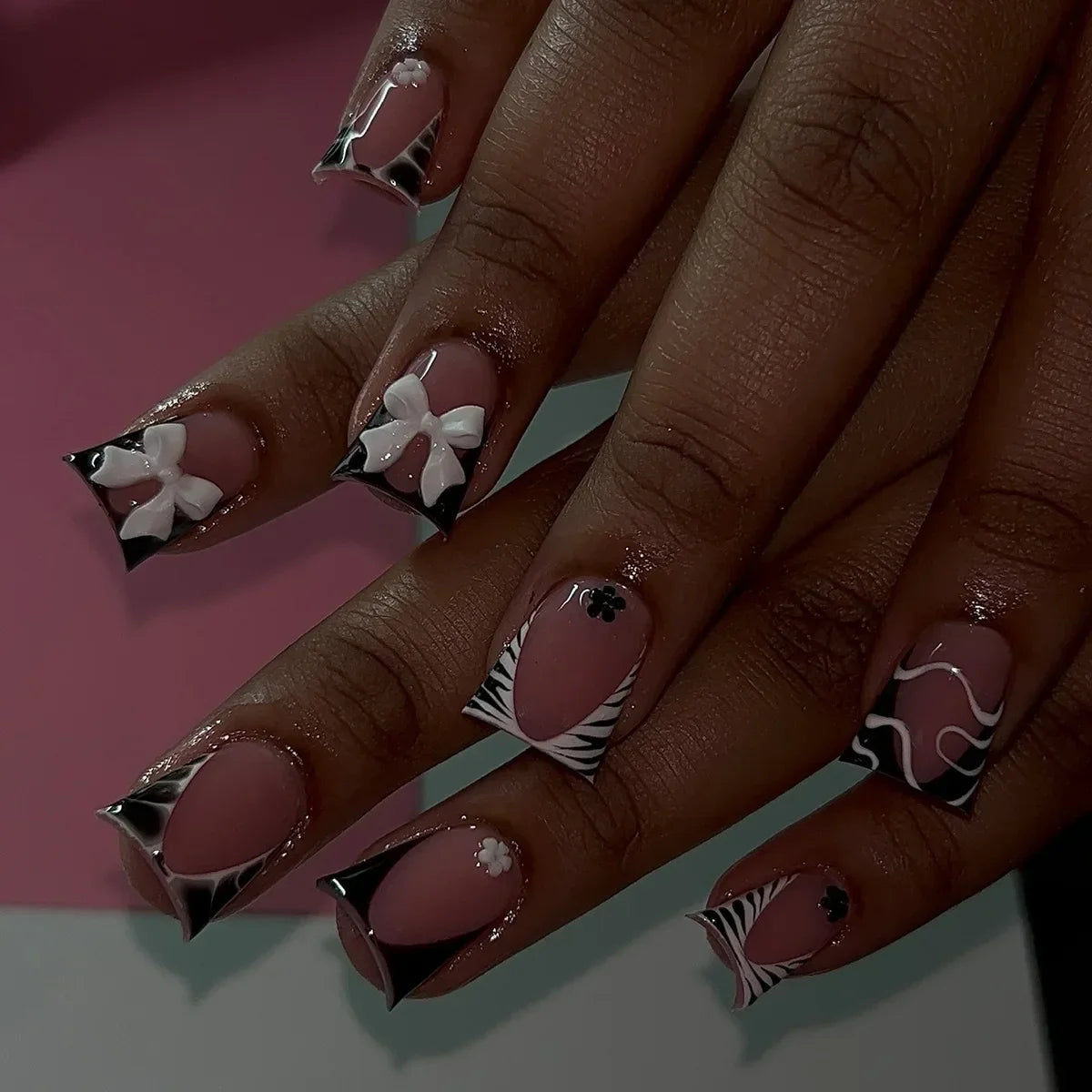 24pcs Nude Pink Sweet Fake Nails Short Duckbill Leopard Print French False Nails With 3D Bowknots Butterfly Cherry Press On Nail