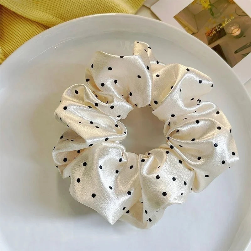French Style Satin Hair Scrunchie Simple Black White Wave Point Designs Large Intestine Hair Loop Retro Gentle Elastic Hair Ties