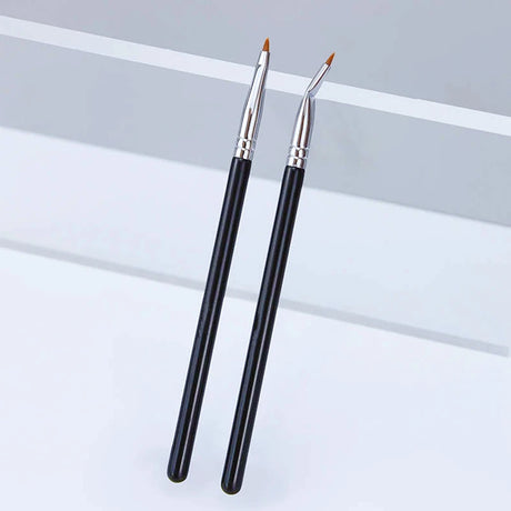 LOYBJ Bend Head Eyeliner Brush Eye Detail Makeup Brush Under Eyes Tear Trough Concealer Brush Women Fine Liner Beauty Maquiagem