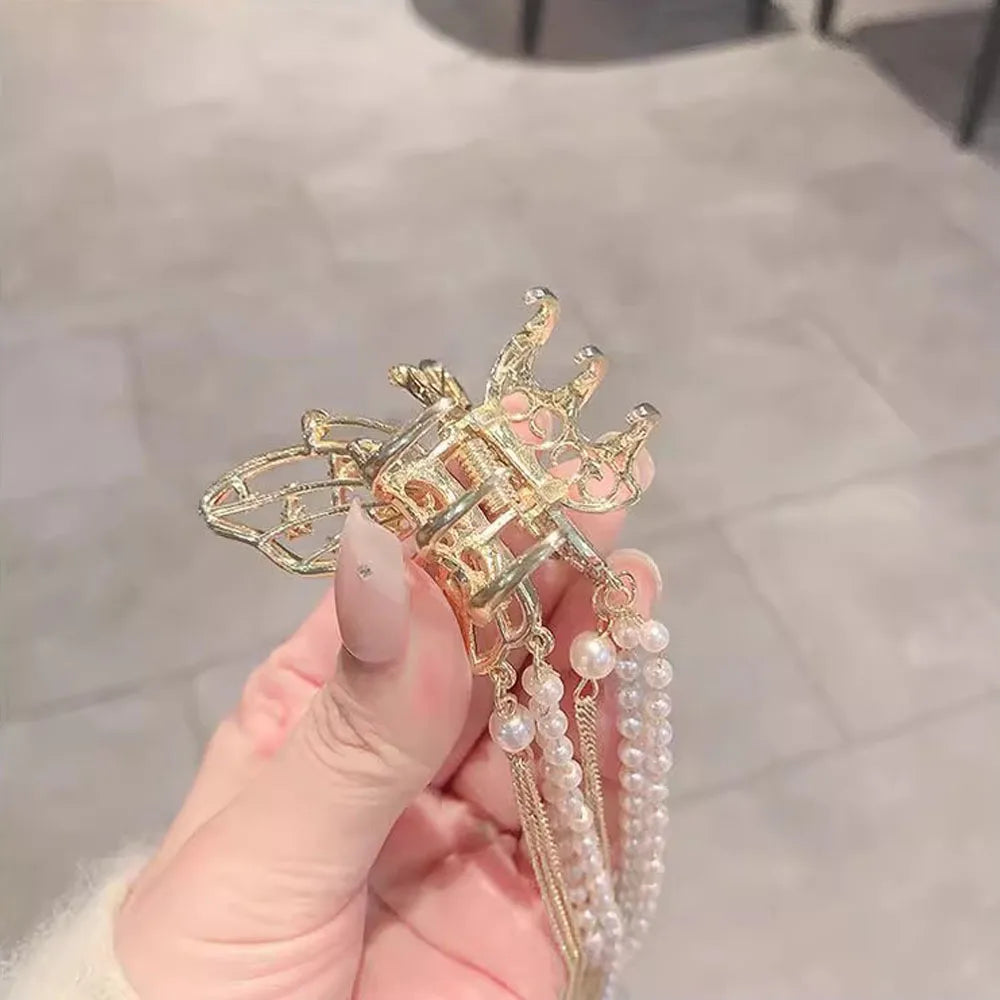 New Butterfly Tassel Pearl Grab Clip Twist Clip Is A Fashionable And Versatile Chinese-style Hair Accessory Hair Clips