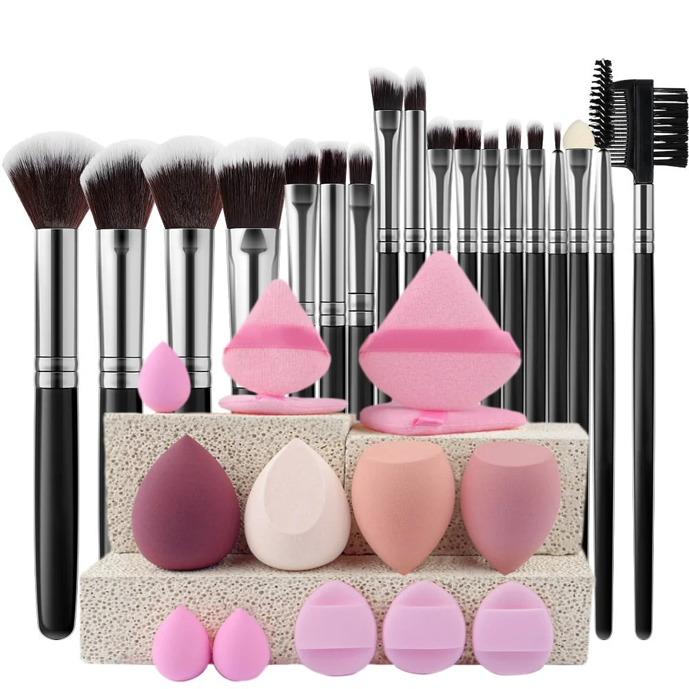 18PCS Women's Makeup Brushes Set - Eye Shadow Foundation Blush Cosmetic Brushes Soft Make up Tools with Storage Bag