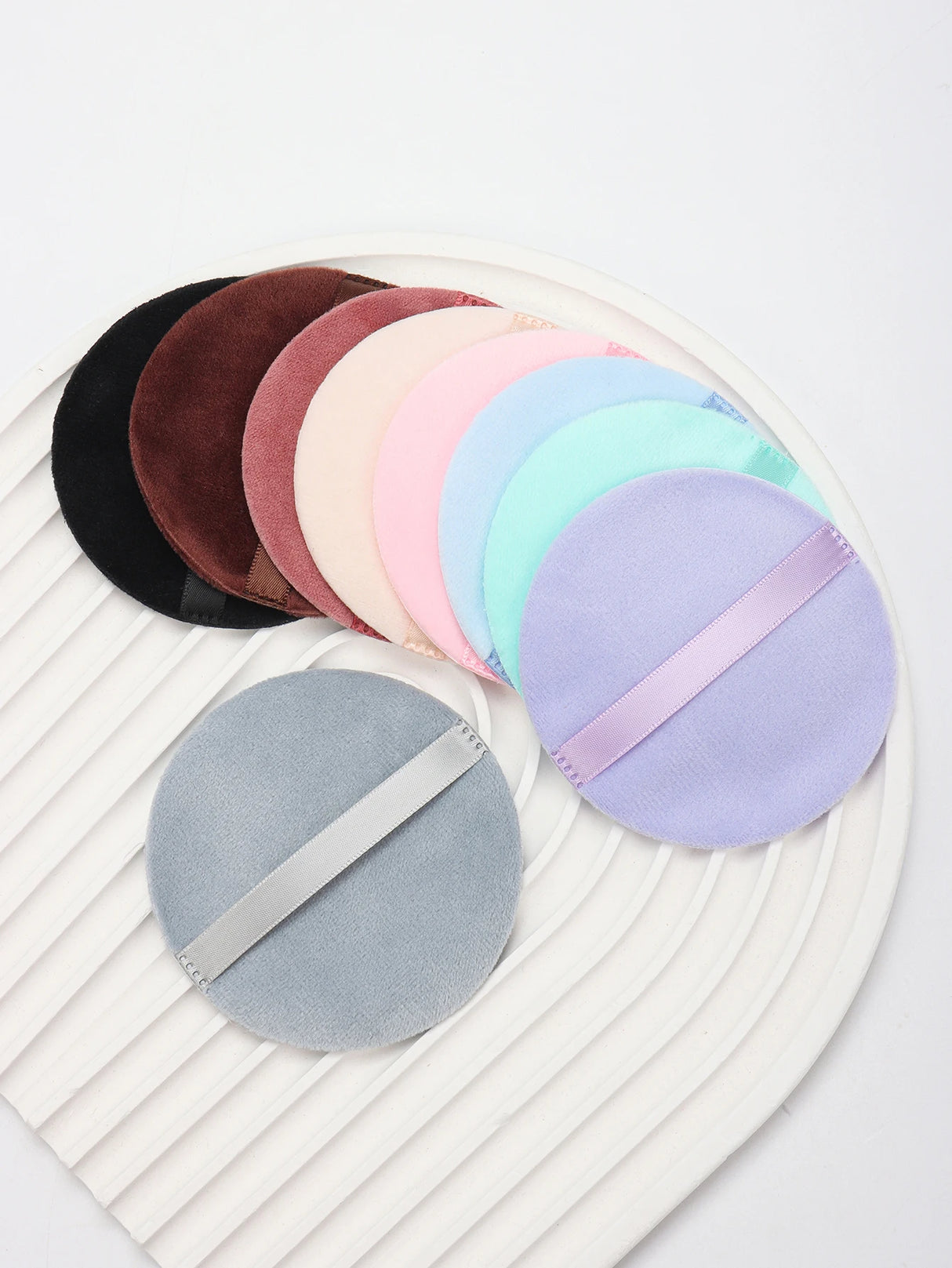 10Pcs Makeup Remover Pads Can Be Soaked in Water and Can Be Removed with Facial Makeup It Can Also Be Used with Makeup Remover.