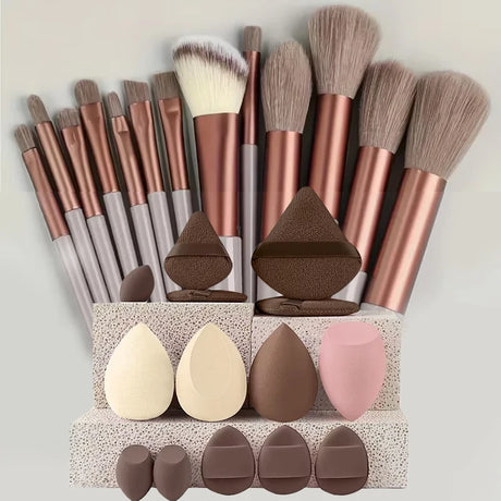 10pcs Set Makeup Brushes Tool Set Cosmetic Powder Eye Shadow Foundation Blush Blending Beauty Maquiagem Beauty Kit for Party