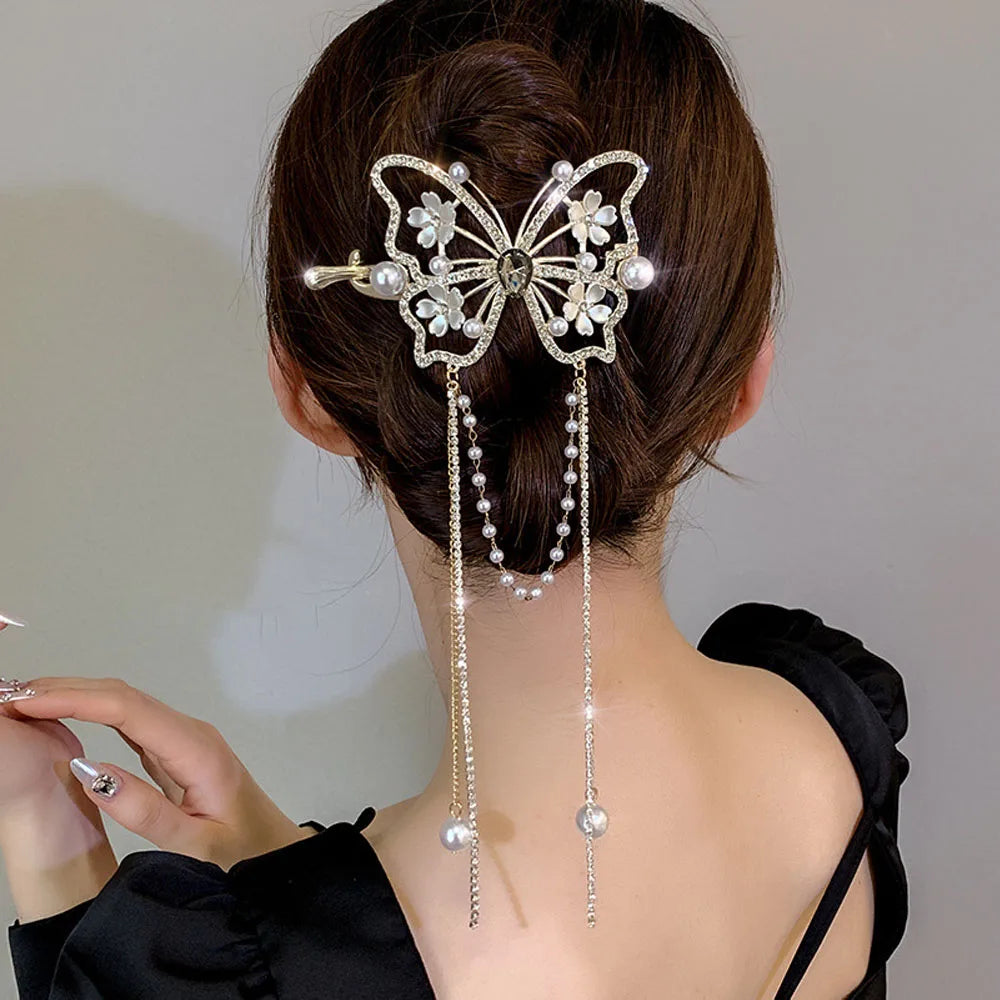 New Butterfly Tassel Pearl Grab Clip Twist Clip Is A Fashionable And Versatile Chinese-style Hair Accessory Hair Clips