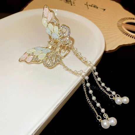 New Butterfly Tassel Pearl Grab Clip Twist Clip Is A Fashionable And Versatile Chinese-style Hair Accessory Hair Clips