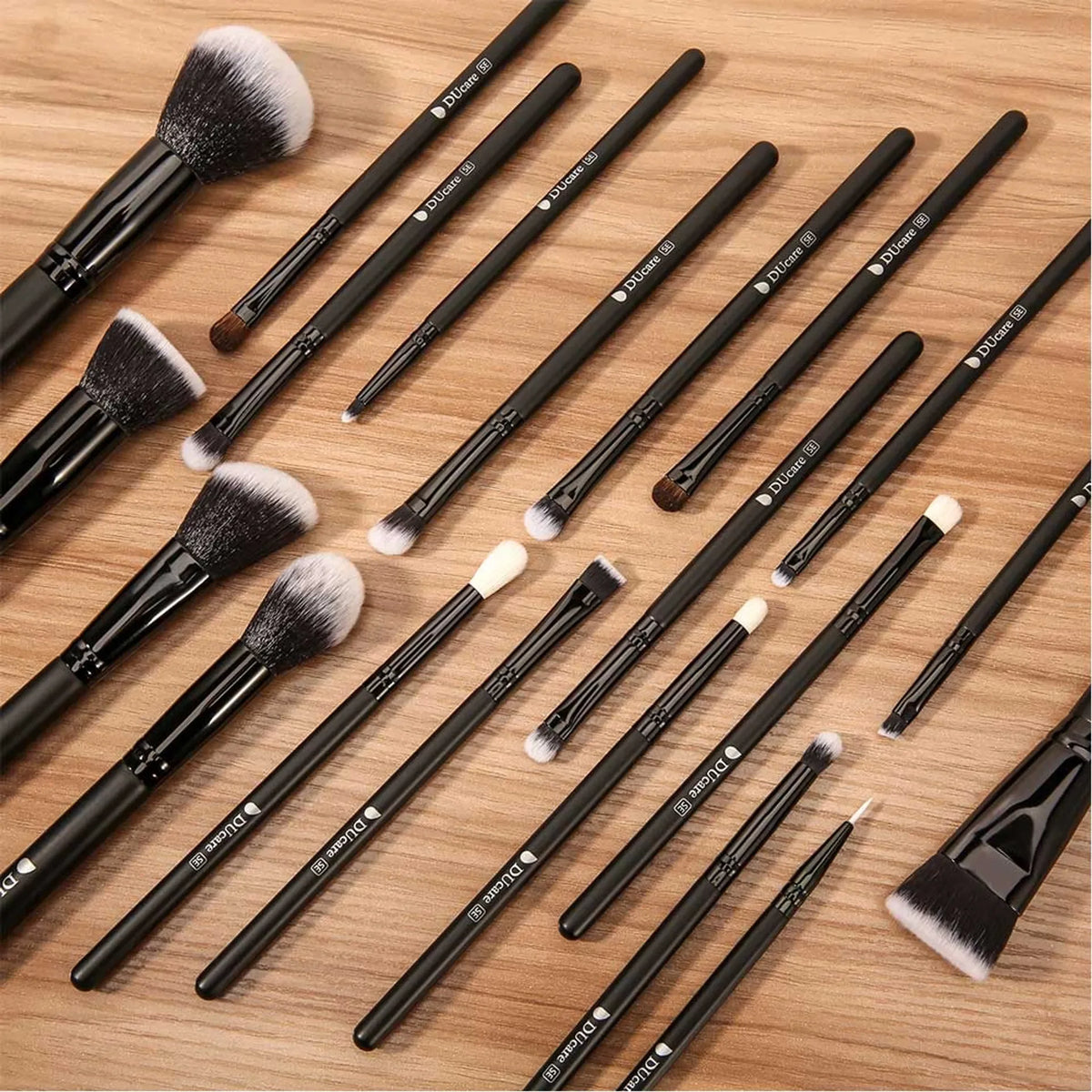 DUcare Black Makeup Brush Professional Makeup Eyeshadow Foundation Powder Soft Synthetic Hair Makeup Brushes Brochas Maquillaje