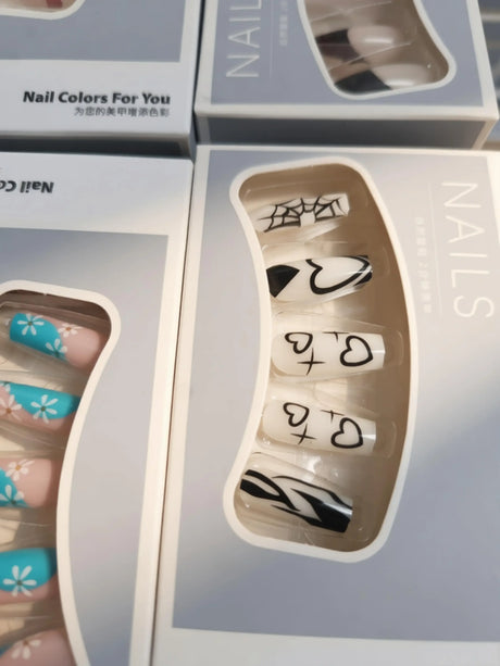 48 Pieces/96 Pieces Random Styles Press On Nails, Mixed False Nails With Various Fashion Shapes Random Delivery, Suitable For Women And Nail Art, Glamorous Painted False Nails, Must-Have For Manicure