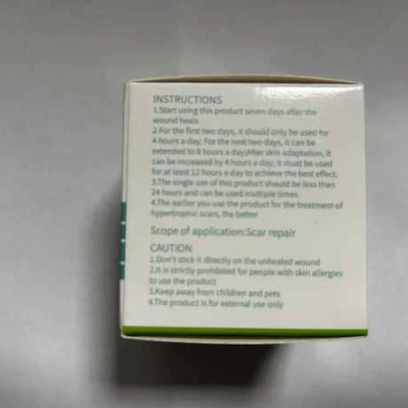 4CM X 3M Silicone Scar Sheets Self-Adhesive Stretch Mark Tape Scar Cover Patch Reusable and Effective Skin Care Strips