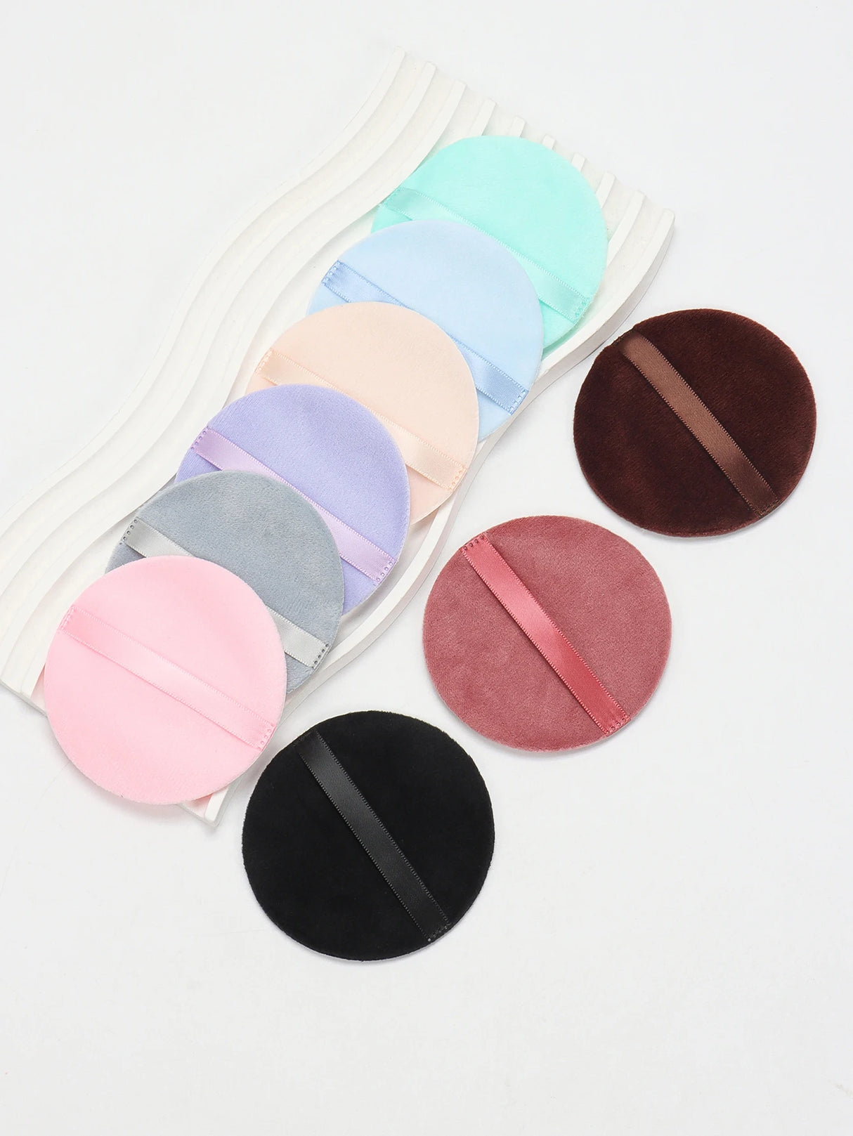 10Pcs Makeup Remover Pads Can Be Soaked in Water and Can Be Removed with Facial Makeup It Can Also Be Used with Makeup Remover.