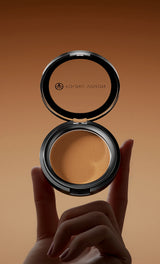 Professional matte contour powder tray creates a 3D facial contour, with long-lasting bronzing powder for setting makeup