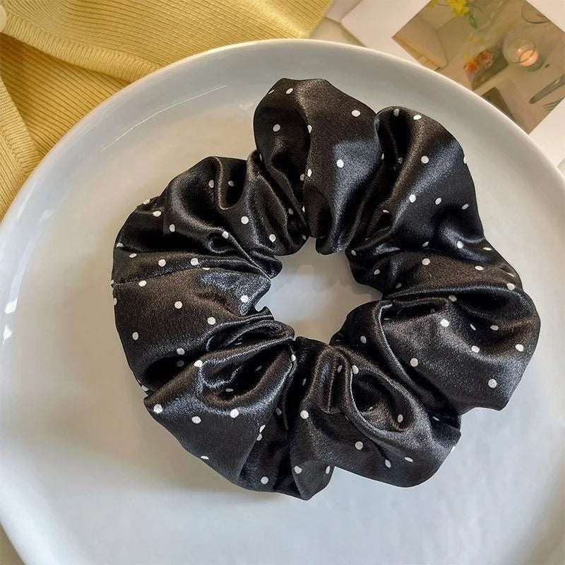 French Style Satin Hair Scrunchie Simple Black White Wave Point Designs Large Intestine Hair Loop Retro Gentle Elastic Hair Ties