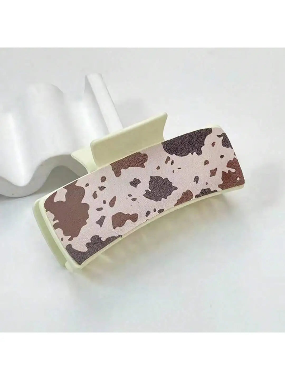 Western Leather Hair Claw Clips Sunflower Floral Square Claw Clips for Hairstyling Southwest Cow Print Cowhide Hair Accessories