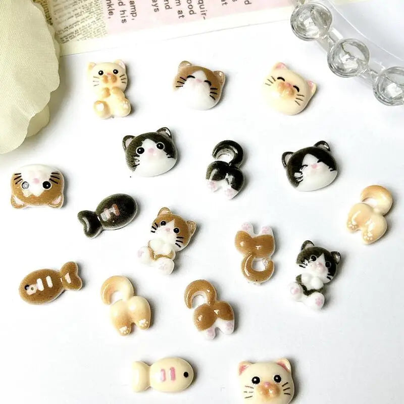 20Pcs Cartoon Cute Cat Head Butt Nail Art Charms Luminous Painting Small Fish Cat Resin Nail Decorations for DIY Hairpin Nails