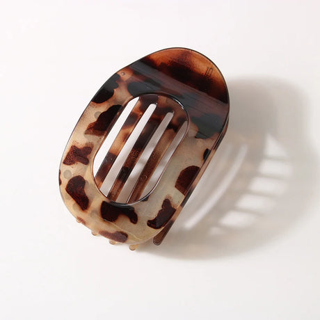 Flash sale: Fashion Oval Flat Hair Clips for Women New Design Leopard Large Flat Round Claw Clip French Acrylic Lying Down Hair Accessories