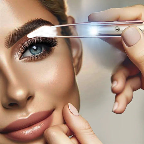 Portable Stainless Steel Led Make Up LED Light Eyelash Eyebrow Clip Tweezer Set Smart Design Hair Remove Tweezer Makeup Tool