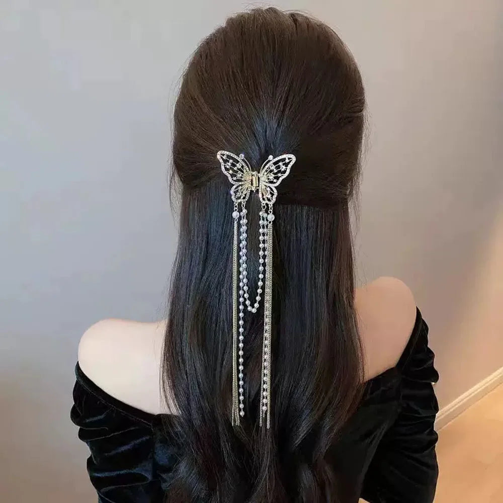 New Butterfly Tassel Pearl Grab Clip Twist Clip Is A Fashionable And Versatile Chinese-style Hair Accessory Hair Clips