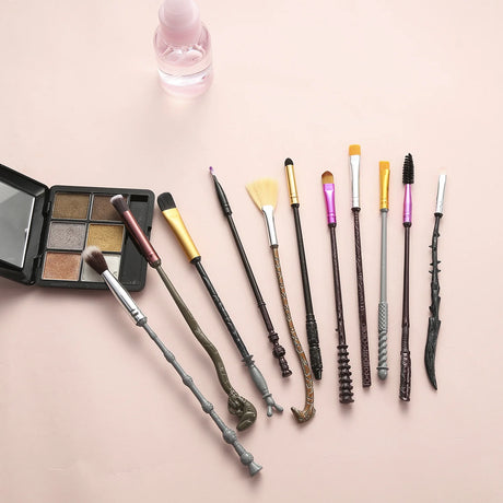 Cute Pink Makeup Brush Set with Anime Element Storage Pouch Professional Beauty Tool Combination Girly Makeup Brush Full Set