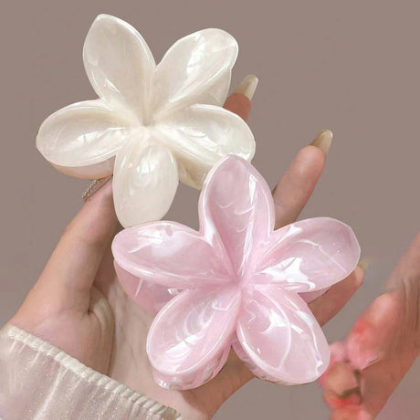 Tyrande Blunt Flower Grip Fresh and Sweet Egg Flower Back of Head Disc Hair Shark Clip Hair Ornament